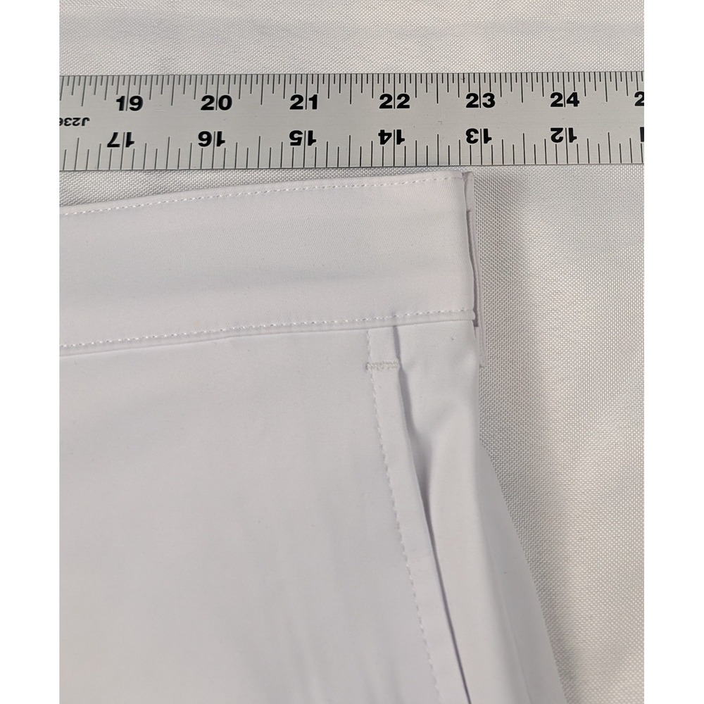 Ben Hogan Mens Golf Shorts Size 46 White Flat Front Performance NWT - Picture 5 of 11